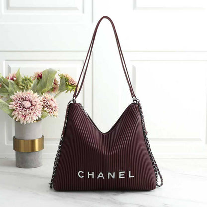 CHANEL 
GOOD QUALITY
120 dhs✅

Zain200
♥️♥️♥️