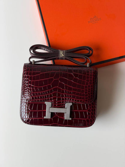Hermes
constance 18cm💥Master quality ✅with box📦
580 dhs💓

Zain52
♥️♥️♥️