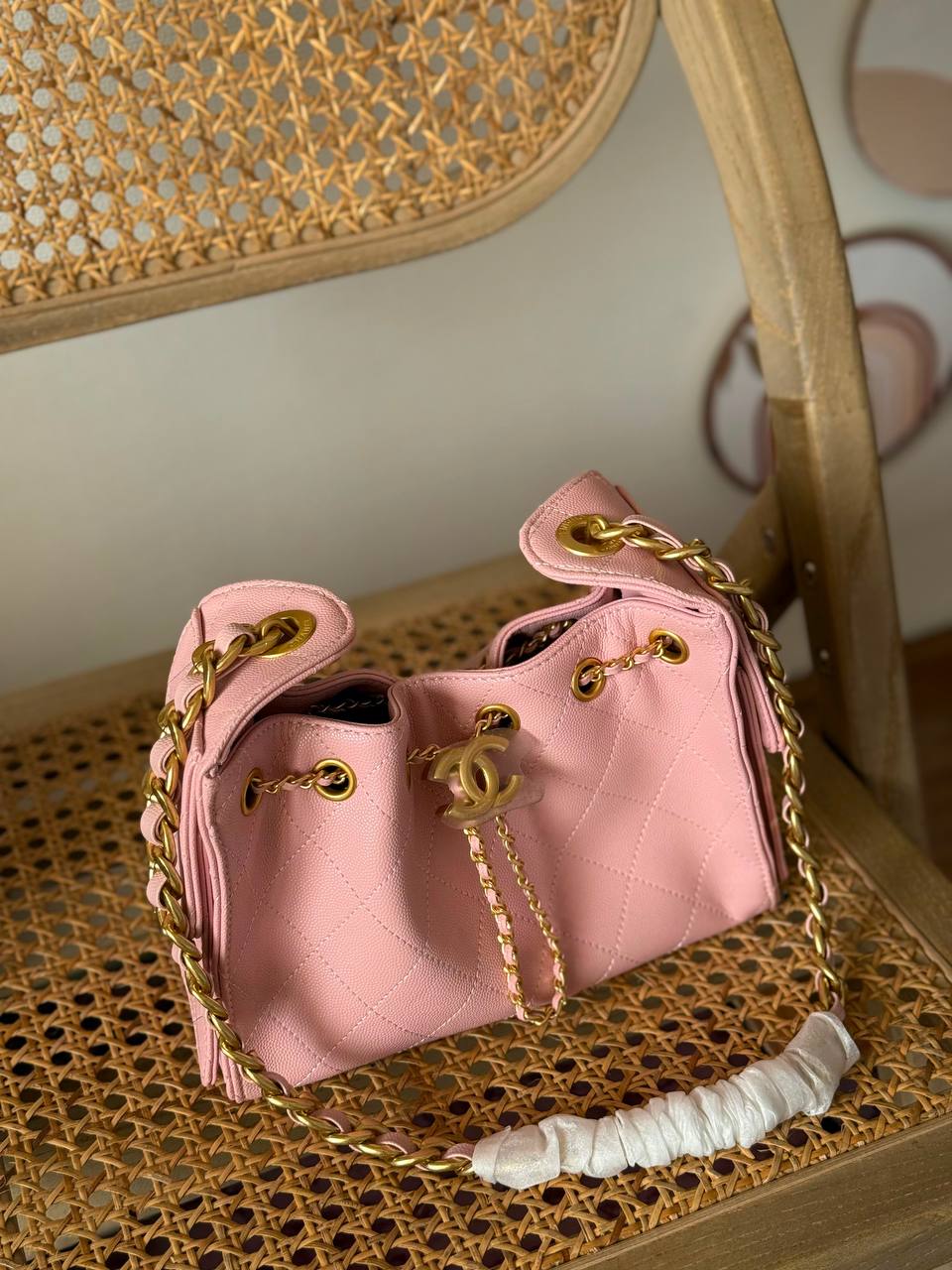 Available again✨✨✨

CHANEL 

22_25cm
360_380😍

*MASTER QUALITY*

With box🎁

Zain167
♥️♥️♥️