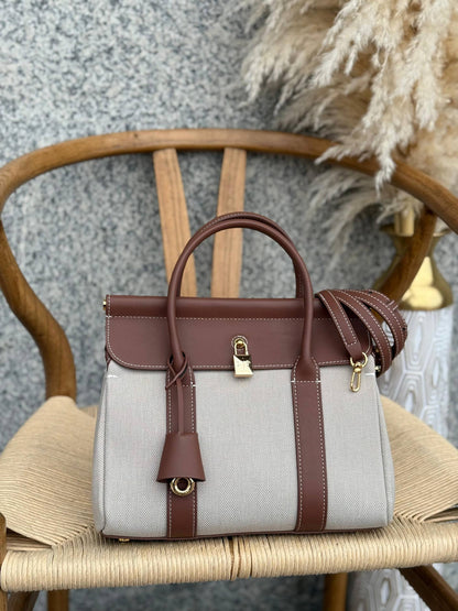 New Collection✨✨✨
LORO PIANA
26cm
360 dhs🪙🌨️
Top quality

Zain167
♥️♥️♥️