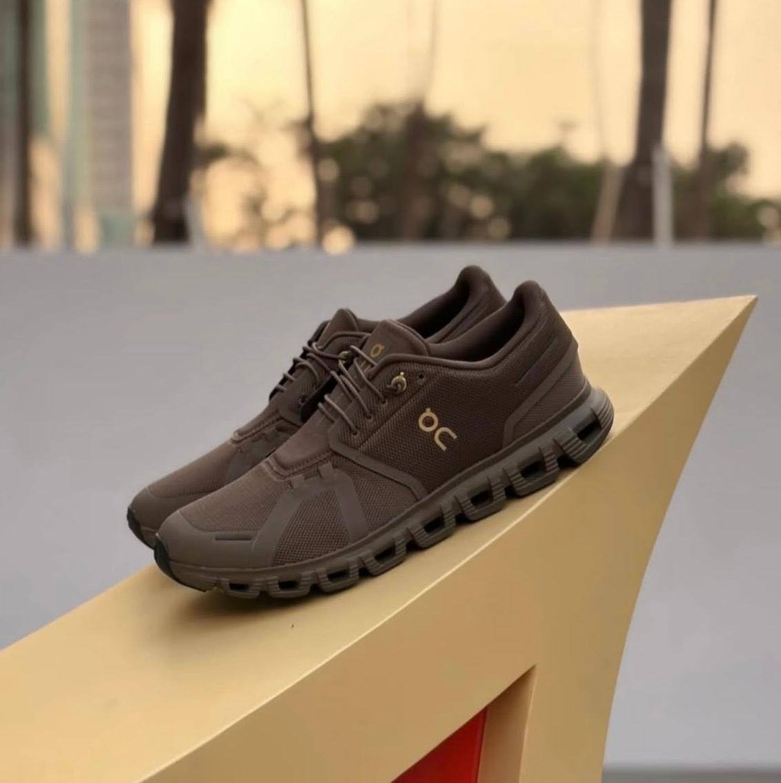 On Running ，
size 36-45 ，
240 dhs✅

Zain18
♥️♥️♥️