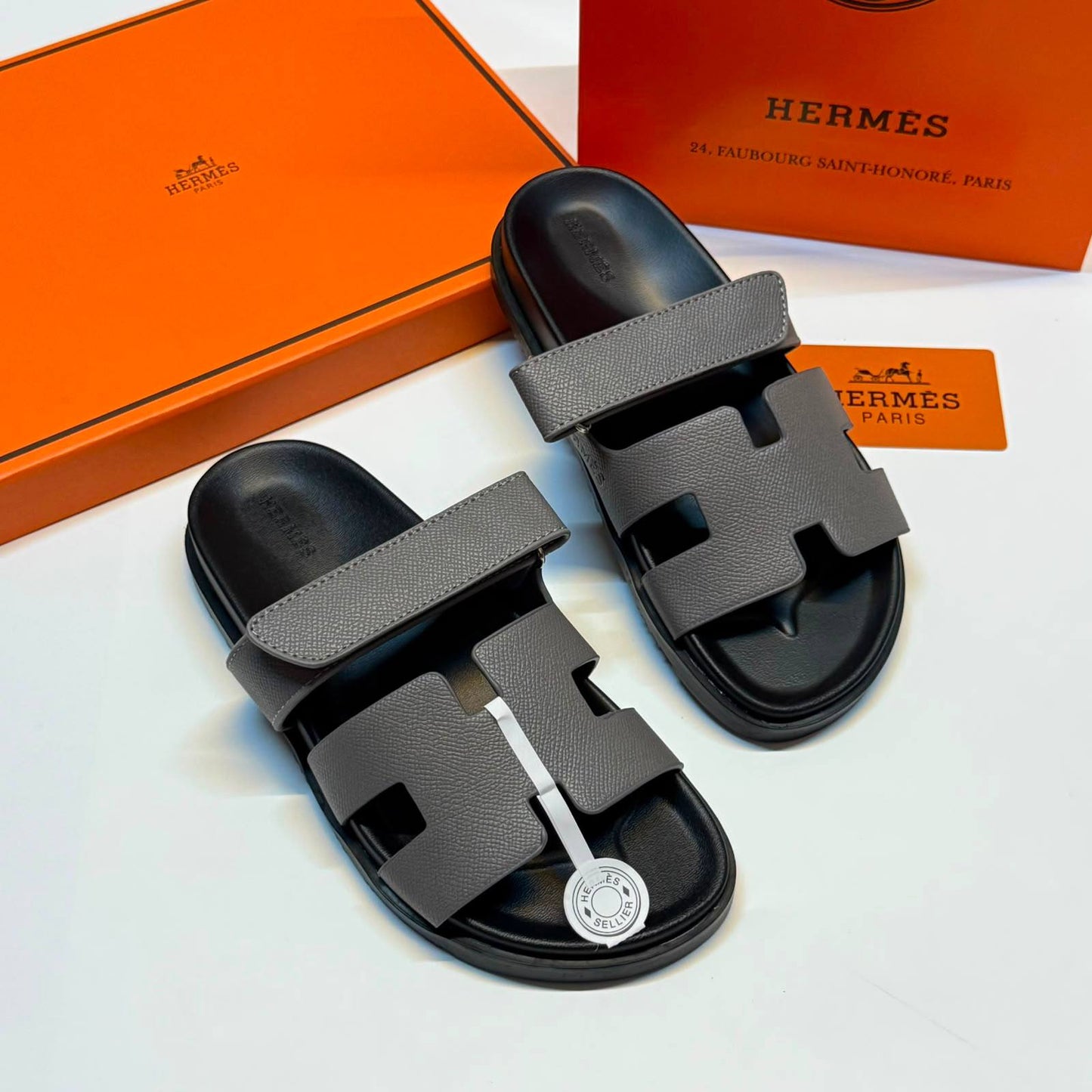 NEW CAME
HERMES SLIPPER
GOOD QUALITY
100 dhs✅
Size 36 TO 41

Zain40
♥️♥️♥️