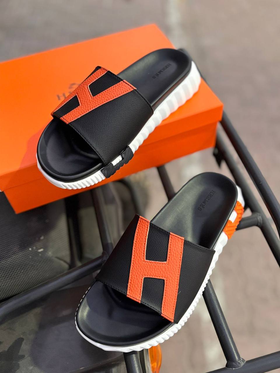 Hermes
120 dhs🪙💚
Size 40-45

Zain55
♥️♥️♥️