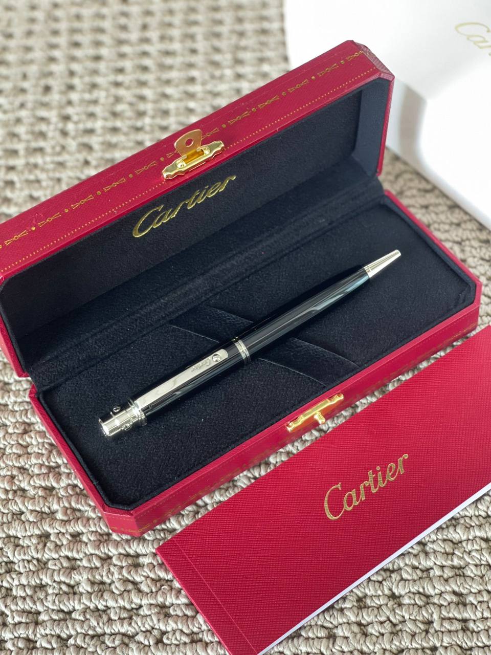 CARTIER
Pen ✍️*
*New Collection*
*Master Quality*
190 dhs✅

Zain179
♥️♥️♥️