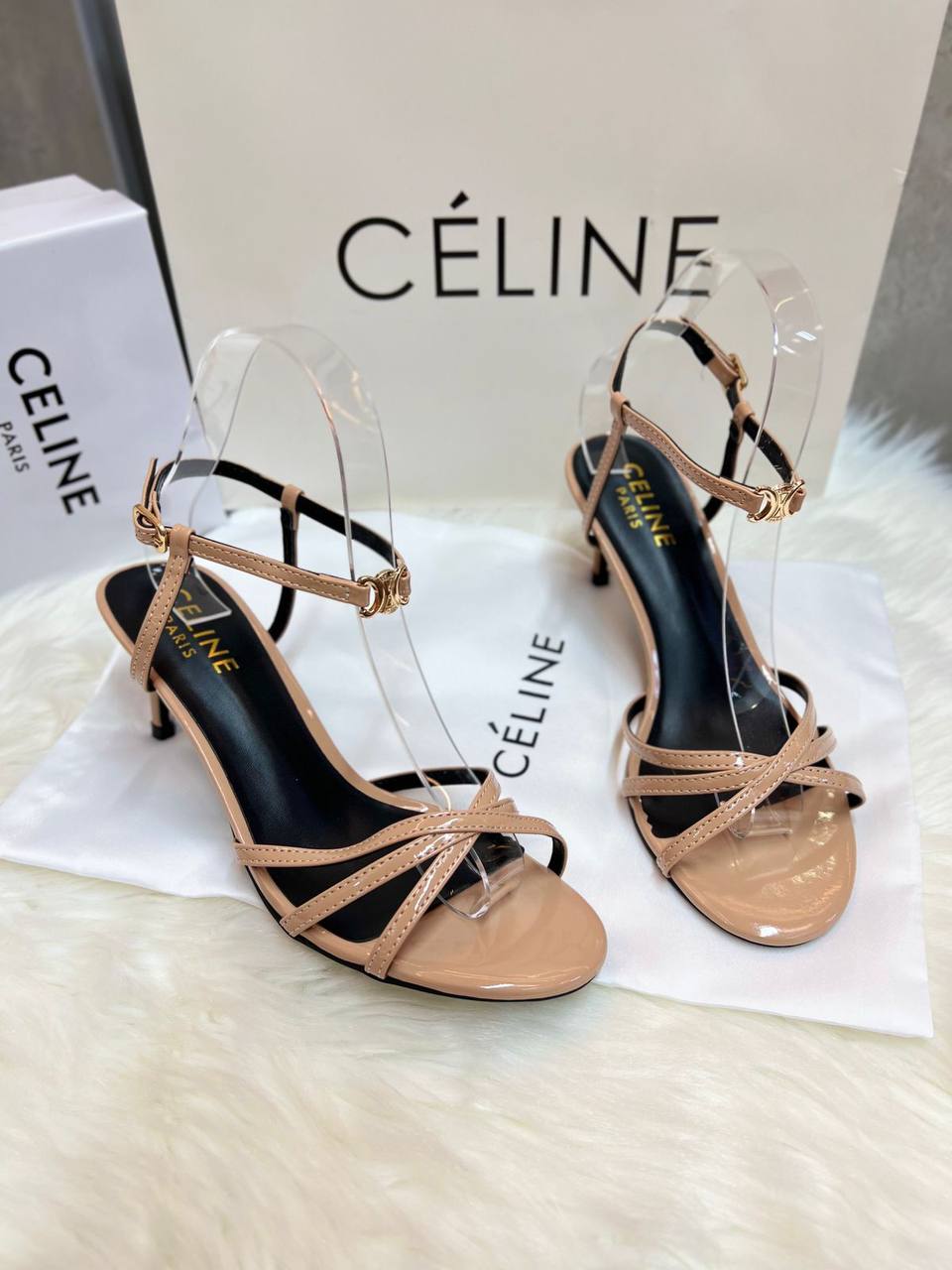 OFFER 
Discount
140 dhs🪙🖤
SIZE 36-41 available
Limit Stock

Zain88
♥️♥️♥️