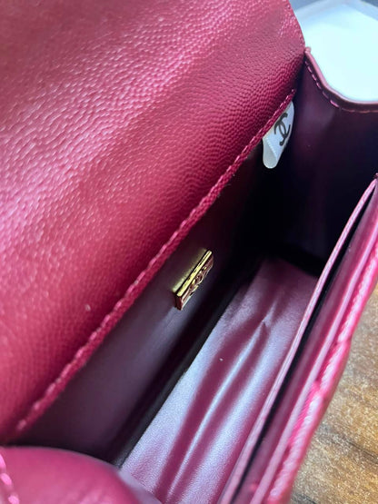 Chanel 
90 dhs🇦🇪🇦🇪
with box
size 15×6×12cm

Zain42
♥️♥️♥️