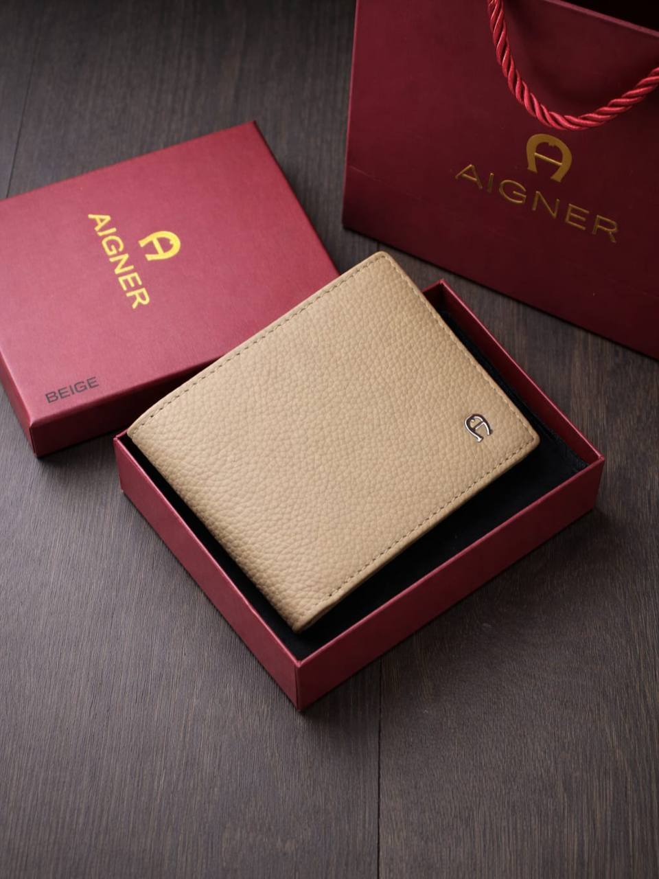 AIGNER WALLET  FOR MEN SEMI MASTER QUALITY

65 dhs✅
offer ⛔️

Zain58
♥️♥️♥️