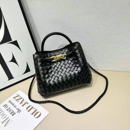 Bottega

withbox 
🎁🎁🎁
105 dhs🪙💕

Zain143
♥️♥️♥️