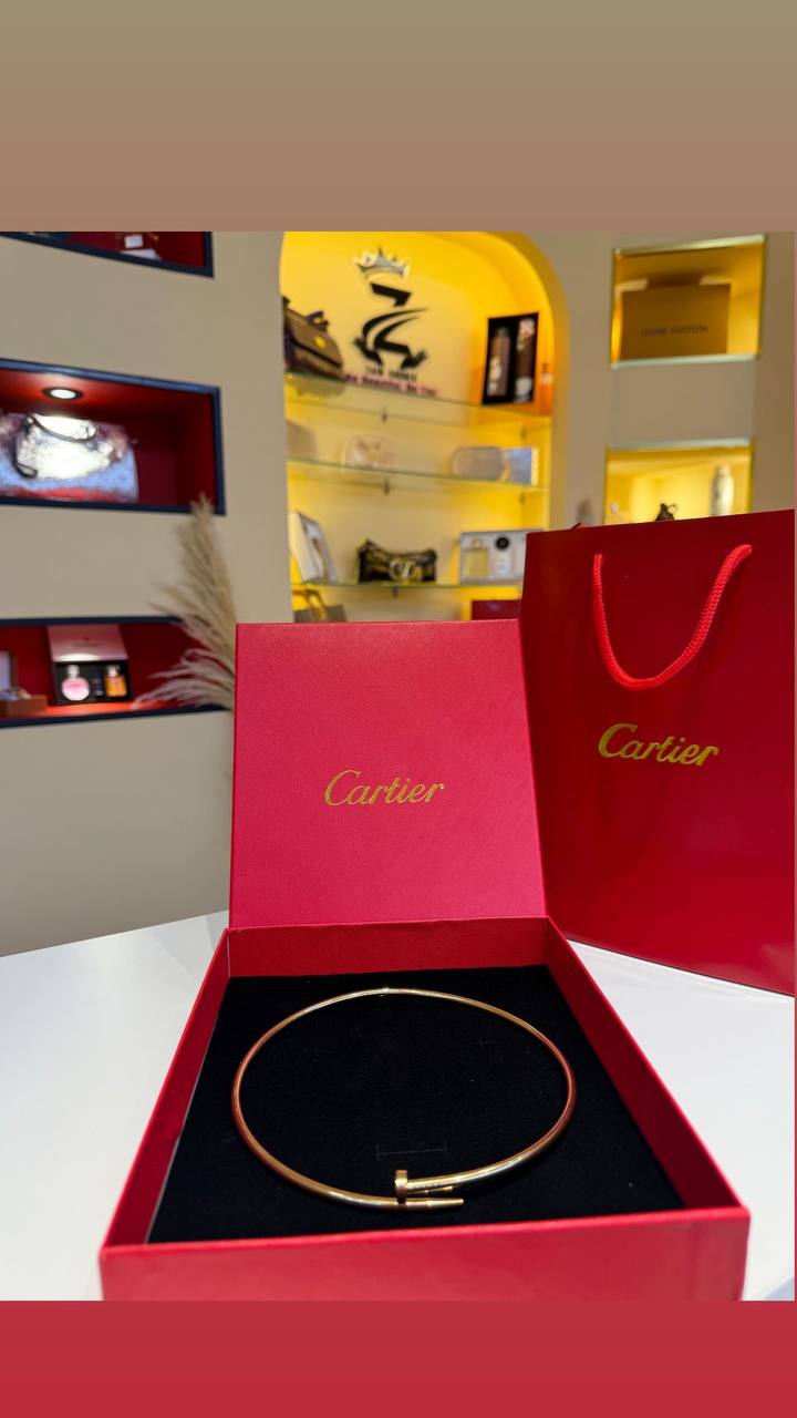 Cartier Necklace 

110 dhs

With box & paper bag 

Zain48

اطلبوها من الوتس المثبت في الأعلى👆🏻👆🏻

تواصلو معنا 👈🏻 Zain 
For order WhatsApp pinned 👆🏻

♥️♥️♥️