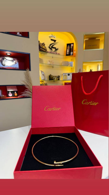 Cartier Necklace 

110 dhs

With box & paper bag 

Zain48

اطلبوها من الوتس المثبت في الأعلى👆🏻👆🏻

تواصلو معنا 👈🏻 Zain 
For order WhatsApp pinned 👆🏻

♥️♥️♥️