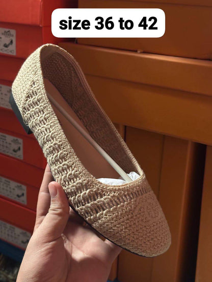 Chanel 

Size 36 to 42

120 dhs🪙🌨️

Zain104
♥️♥️♥️