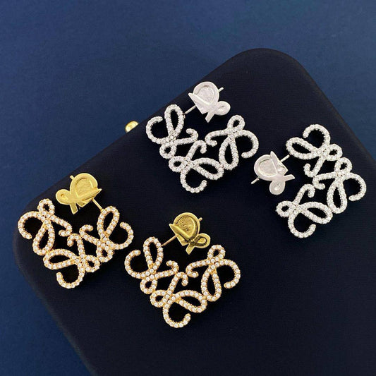 Loewe  💐
Necklace 
Earrings 
Bracelet 
Master Quality 💎

*130* AED normal box 📦

Zain48
♥️♥️♥️