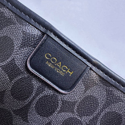 COACH 
 HIGH QUALITY 
115 dhs✅
Size:50cm

Zain39
♥️♥️♥️