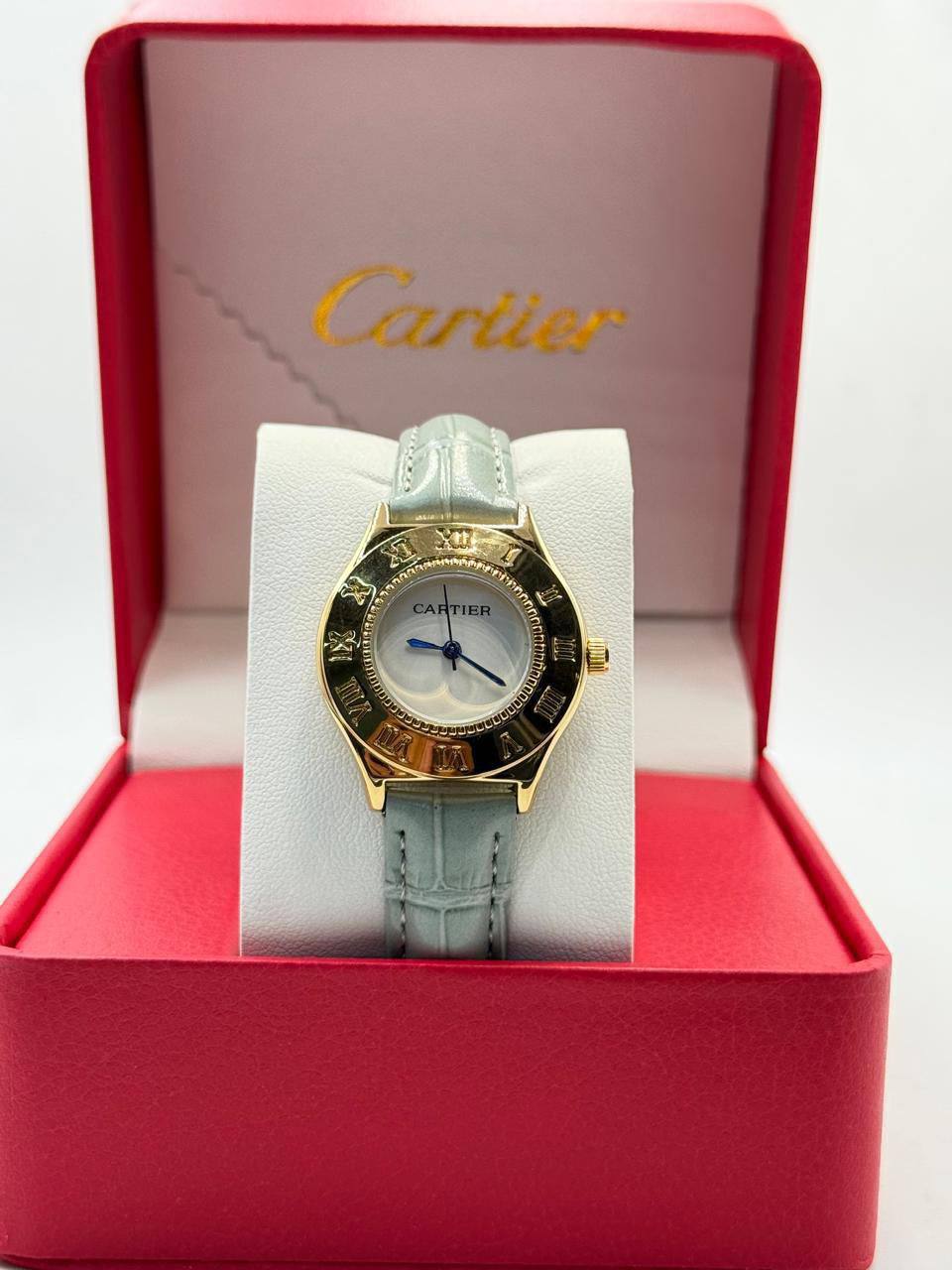 Cartier ladies 
offer price 
40 dhs🪙💚

Zain08