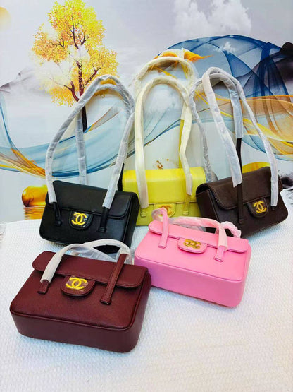 Chanel
Best quality
Whith box’s
120 dhs✅
size 22cm

Zain158
♥️♥️♥️