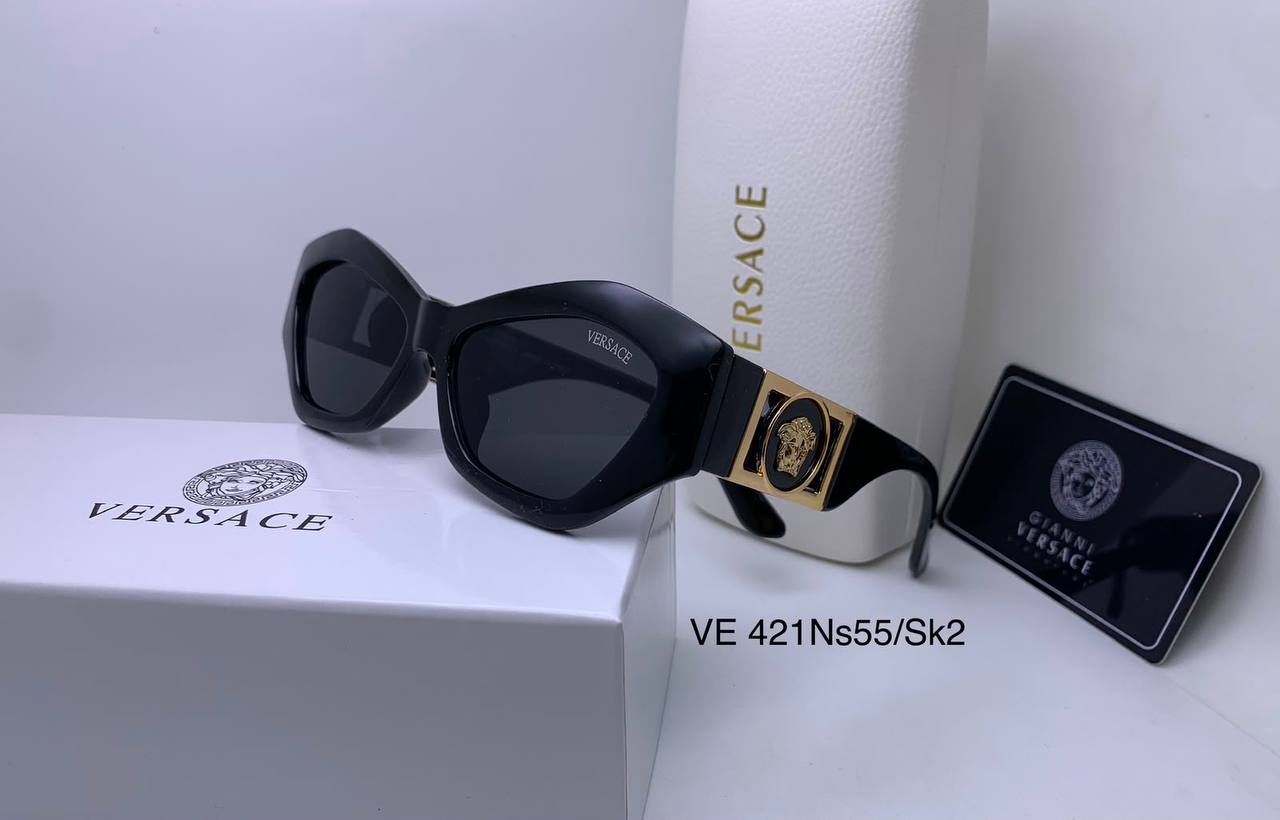 Versace
70 dhs🇦🇪🇦🇪

Zain126
♥️♥️♥️