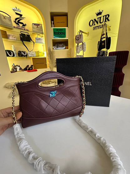 Chanel

95 dhs
With box

Zain143
♥️♥️♥️

Zc