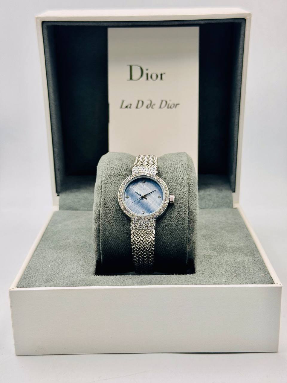 Dior ladies

 available 55 dhs  

Zain08

♥️♥️♥️