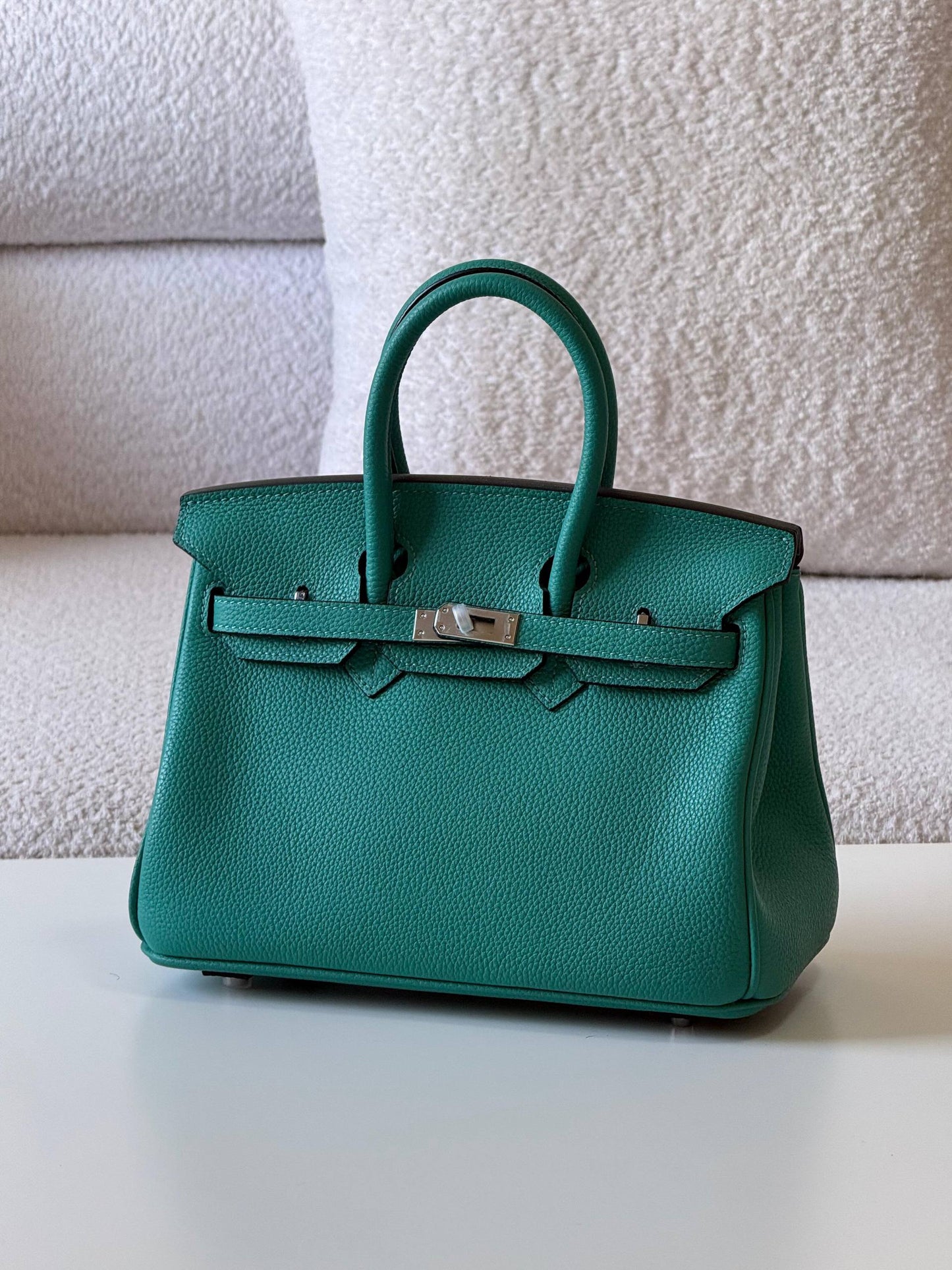 Hermes birkin 25cm💕master quality😍

with box❤️
🎁🎁🎁

400 dhs🪙🌨️

Zain52
♥️♥️♥️