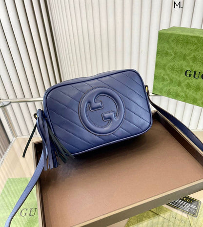 GUCCI 
VERY GOOD QUALITY 
SPECIAL OFFER 
WITH BOX
🎁🎁🎁

65 dhs✅

Zain39
♥️♥️♥️