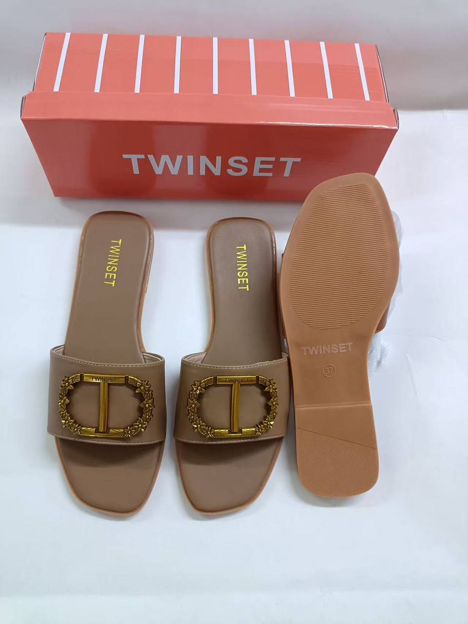 TWINSET 
65 dhs💓
Size 36-41

Zain161
♥️♥️♥️
