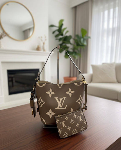 LV ALL IN BB 
17-25*13*18cm 
95 dhs🪙💕

with BOX
🎁🎁🎁

Zain44
♥️♥️♥️