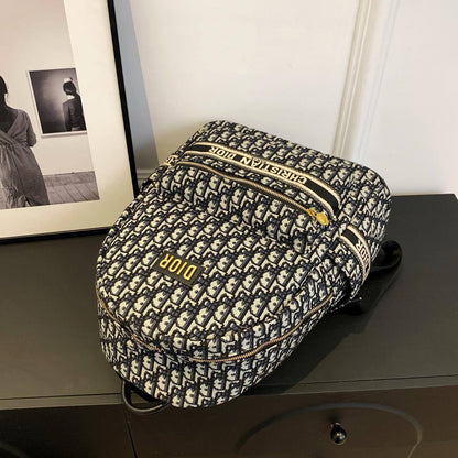 Dior
39*33*17 cm
90 dhs❣️

Zain17
♥️♥️♥️