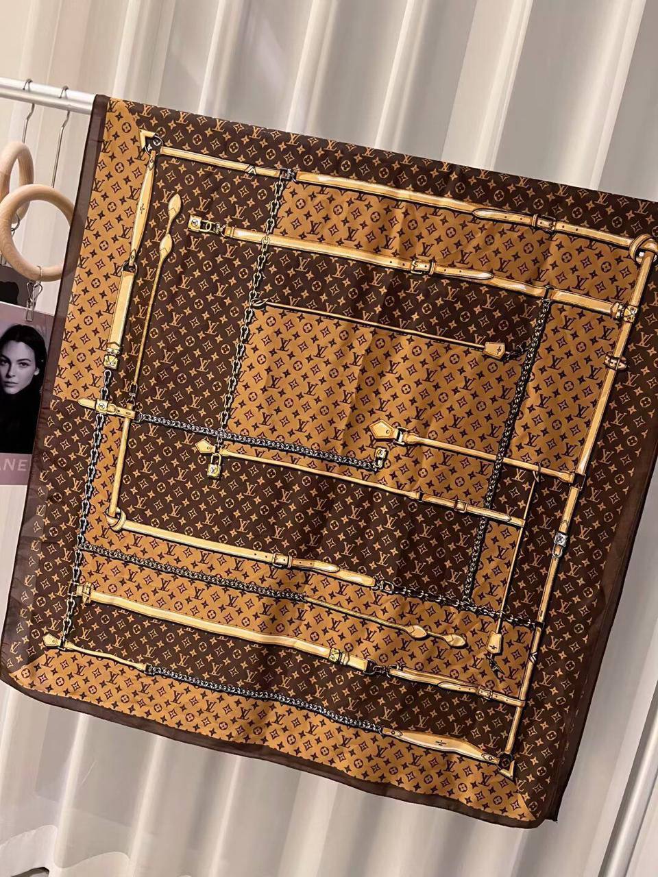 Silk scarf
40 dhs❣️

Zain60
❣️❣️❣️