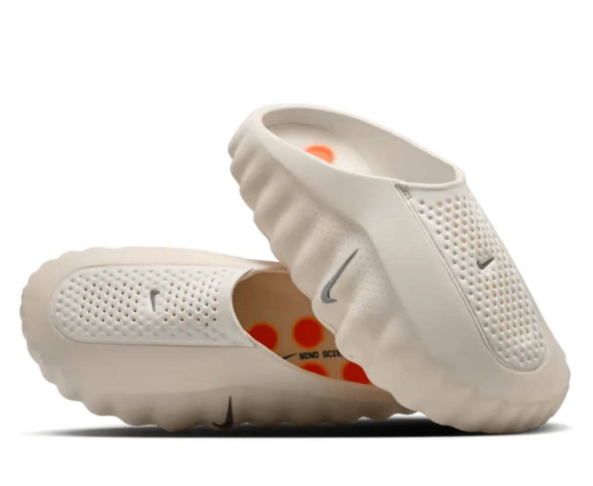 New 🆕 
Nike crocs 

36 TO 45
150 dhs🇦🇪🇦🇪

Zain183
♥️♥️♥️