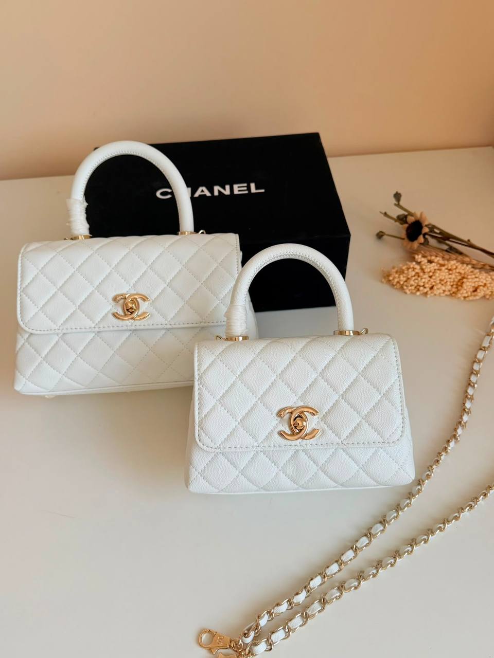 Chanel

Big 260 dhs🇦🇪
small 250 dhs🇦🇪

Zain134
♥️♥️♥️