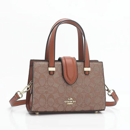 Coach
75 dhs🪙🌺

Zain136
♥️♥️♥️