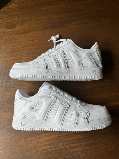 Nike x CPFM Air Force 1 "Triple White"🤍
36-45 AVAILABLE🤩
230 dhs✅

Zain242
♥️♥️♥️