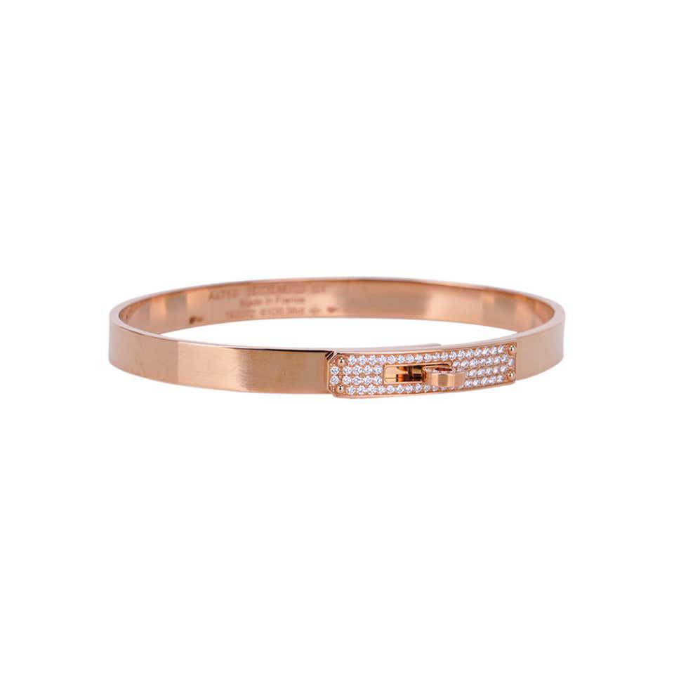 Hermes ❤️‍🔥*
Bangle 🦋
Master quality 💯
With normal boxes 🗃️ 
55 dhs✅
With master box 📦 
70 dhs✅

Zain216
♥️♥️♥️