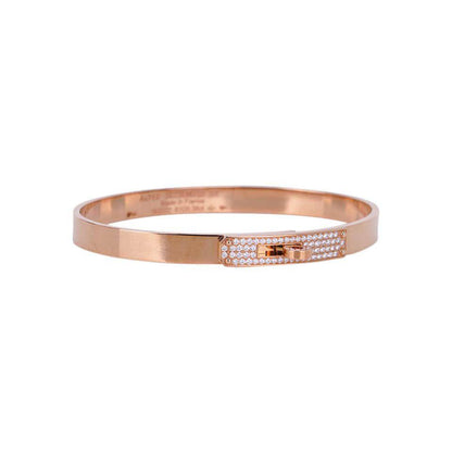 Hermes ❤️‍🔥*
Bangle 🦋
Master quality 💯
With normal boxes 🗃️ 
55 dhs✅
With master box 📦 
70 dhs✅

Zain216
♥️♥️♥️