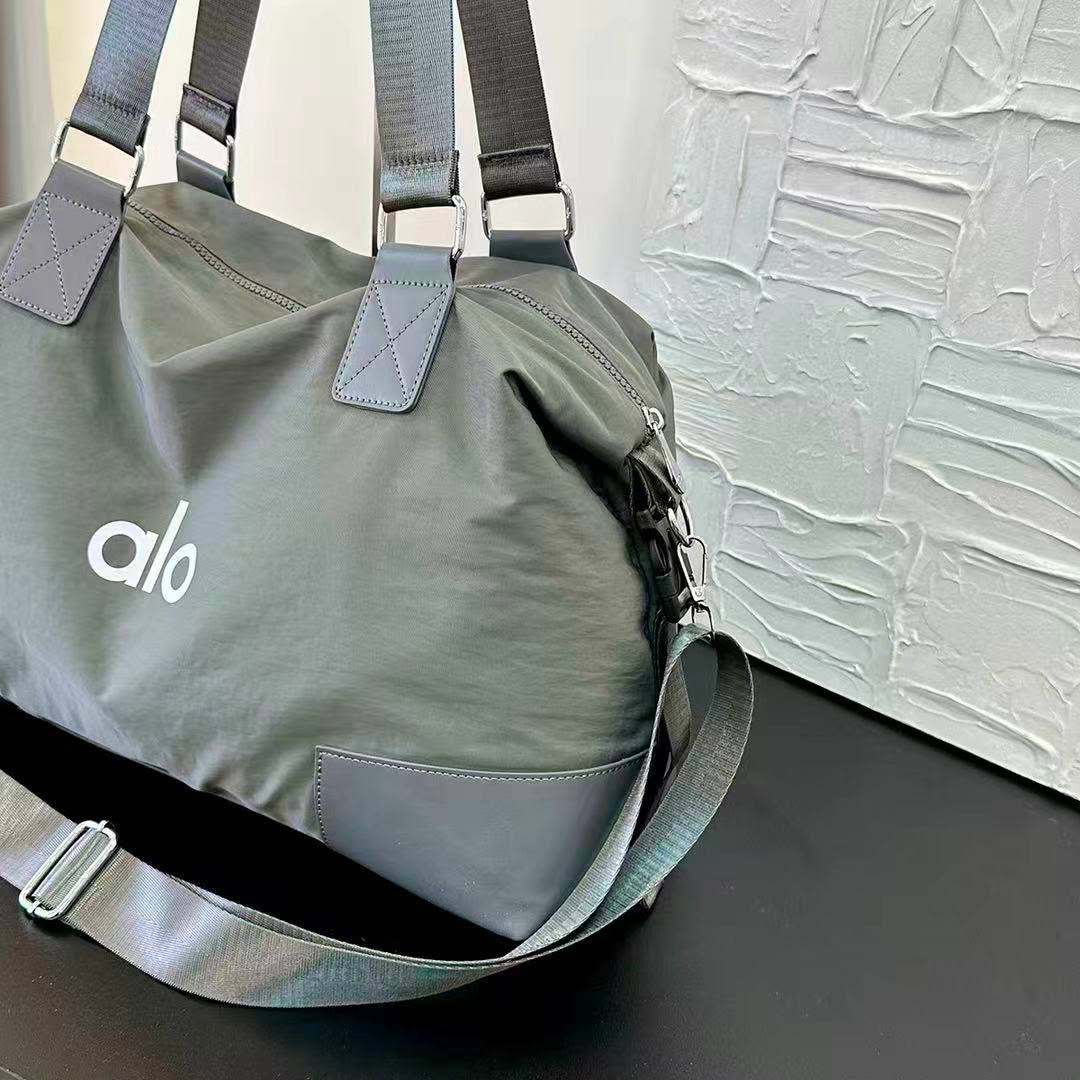 ALO ʏᴏɢᴀ sᴘᴏʀᴛs ᴡᴇᴀʀ
Gym Bag Design
sʜᴏᴜʟᴅᴇʀ ᴄʀᴏssʙᴏᴅʏ ʙᴀɢ
ᴄʟᴏᴛʜᴇ ᴍᴀᴛᴇʀɪᴀʟ
sɪᴢᴇ : 45 cm

75 dhs✅

Zain31
♥️♥️♥️