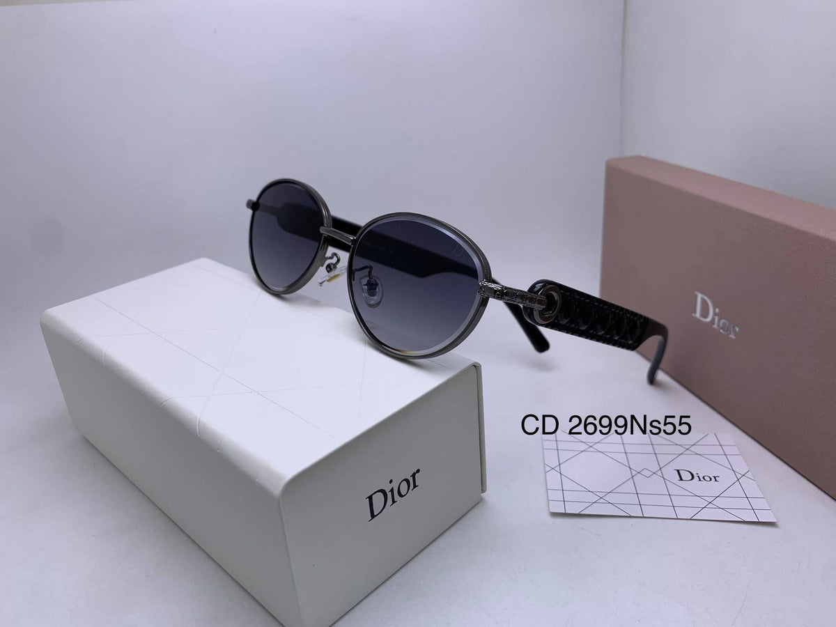 Ladies sunglasses 
70 dhs🇦🇪🇦🇪

Zain126
♥️♥️♥️