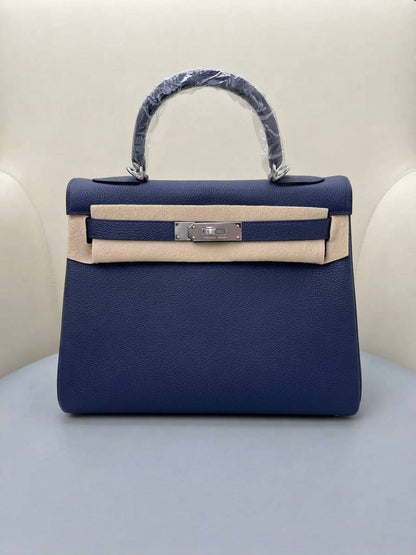 Hermes Kelly 

28CM

Super master quality 
Available ✨💕💕

With full packing 📦🎀

For Price 👇 WhatsApp✅
0568585901 
0507557372
0552275751 Owner Zain 👌

Zain252
♥️♥️♥️