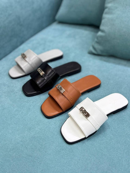 Hermes
100 dhs✅
Size 36-42

Zain55
♥️♥️♥️