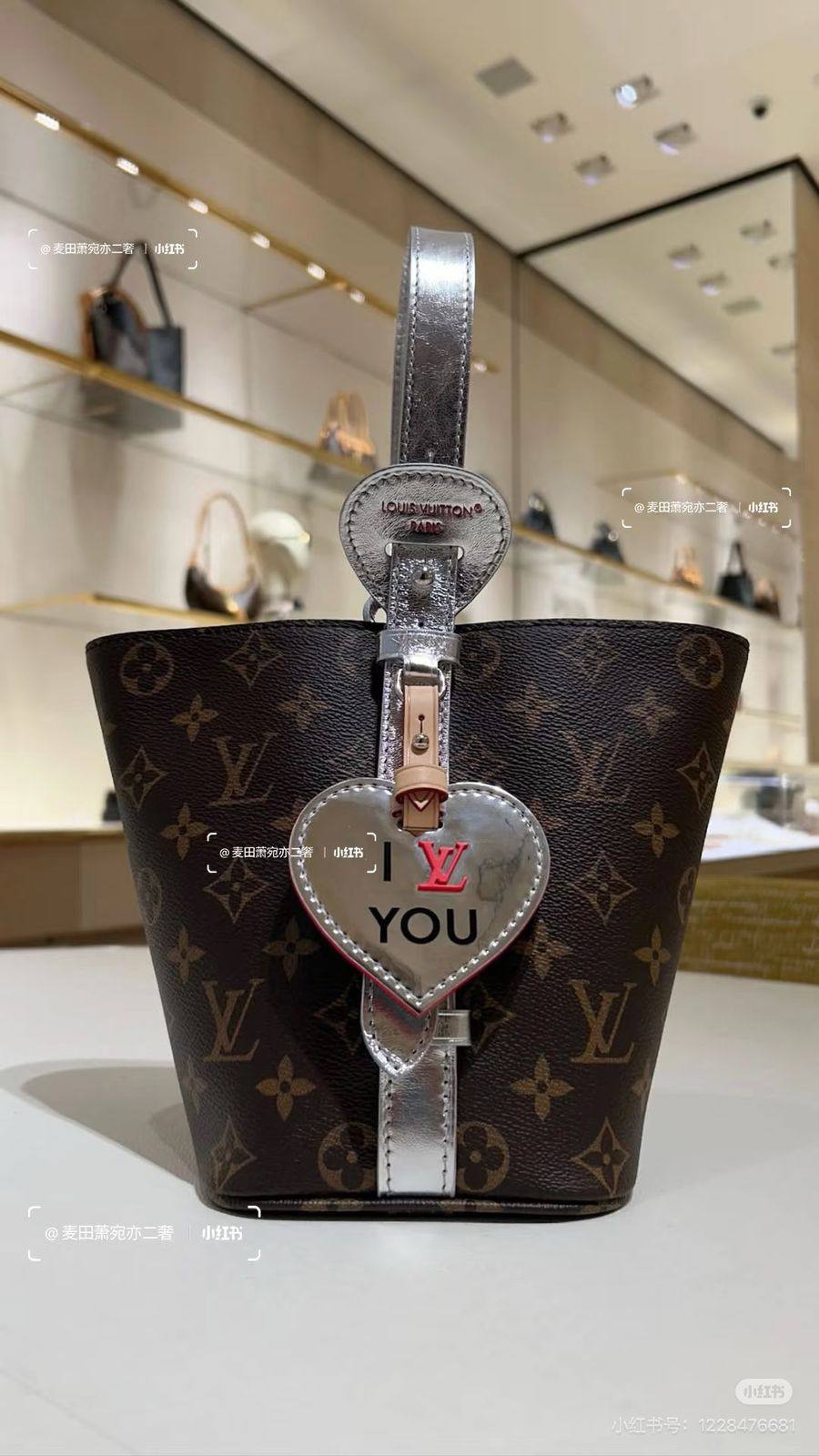 LV Master +++
270 dhs❣️

Zain111
♥️♥️♥️
