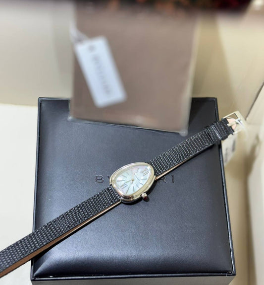 BVLGARI
For Ladies
340 dhs❣️

___WITH BOX_____❒
🎁🎁🎁

Zain108
♥️♥️♥️