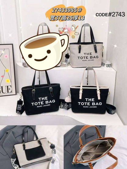 Marc Jacobs
ᴛʜᴇ ᴛᴏᴛᴇʙᴀɢ ᴢɪᴘ
ᴄᴀɴᴠᴀss ᴍᴀᴛᴇʀɪᴀʟ
ɪᴛ ʜᴀs ʟᴏɴɢ sᴛʀᴀᴘ
sɪᴢᴇ : 37 cm

70 dhs✅

Zain31
♥️♥️♥️