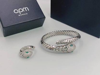 APM 
BANGLE RING

115 DHS✅

WITH GOOD BOX AND PAPER BAG🎁

Zain89
♥️♥️♥️