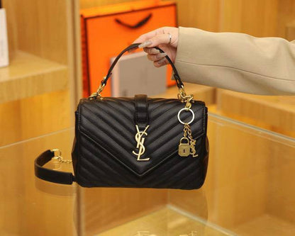 YSl
25*16*9 cm
85 dhs👑

With box
🎁🎁🎁

Zain17
♥️♥️♥️