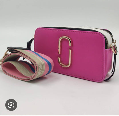 Marc Jacobs

withbox 
🎁🎁🎁

95 dhs💓

Zain143
♥️♥️♥️