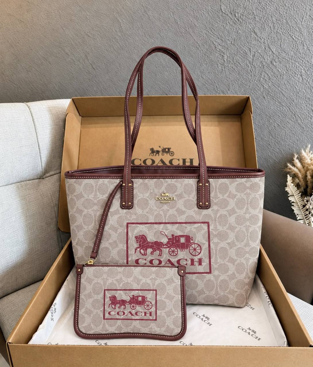 COACH 

NEW CAME 

HIGH QUALITY 

WITH POUCH 
115 dhs🇦🇪🇦🇪

Zain295
Zain17
♥️♥️♥️