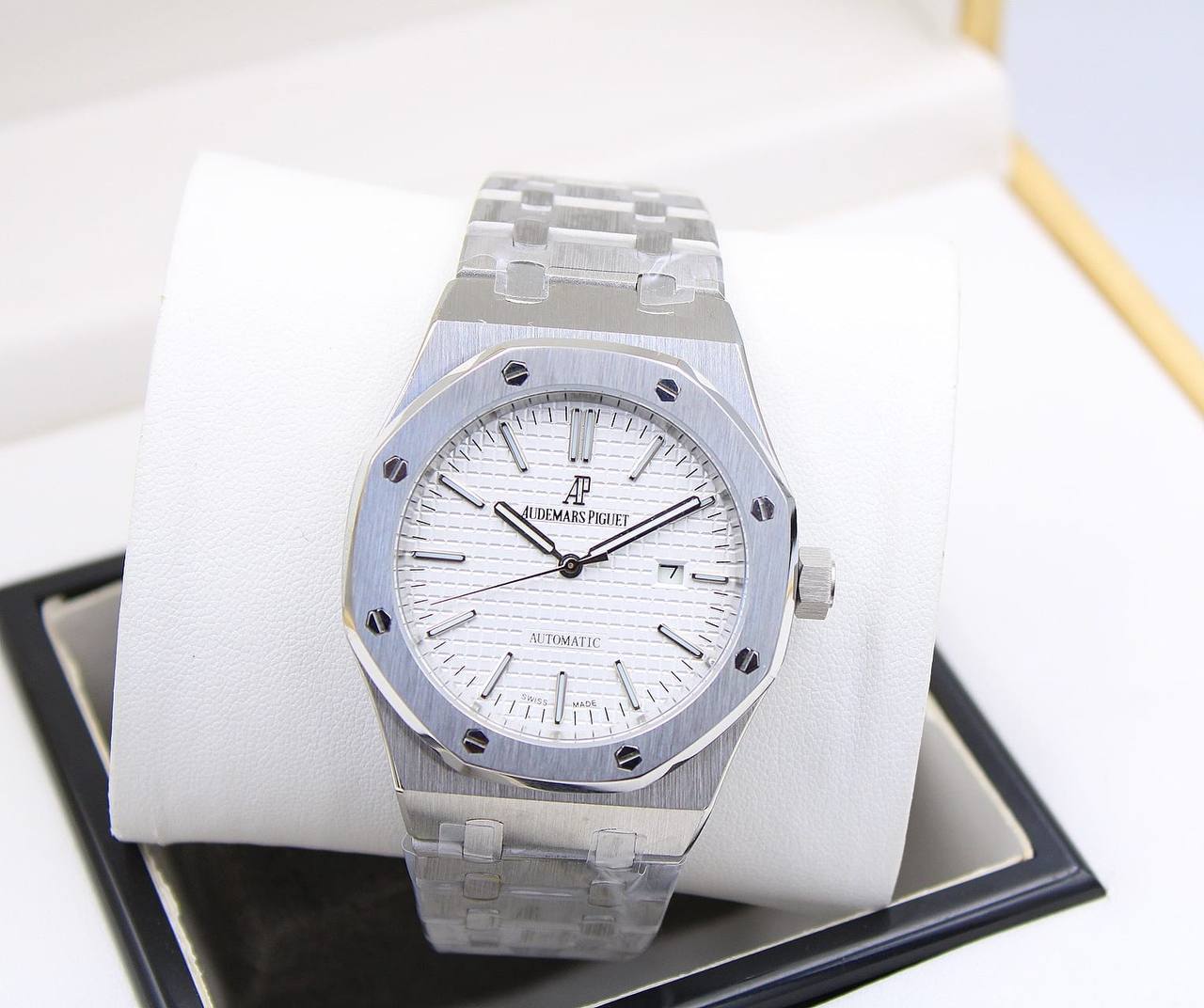 Ap men automatic
220 dhs✅

Zain304
♥️♥️♥️