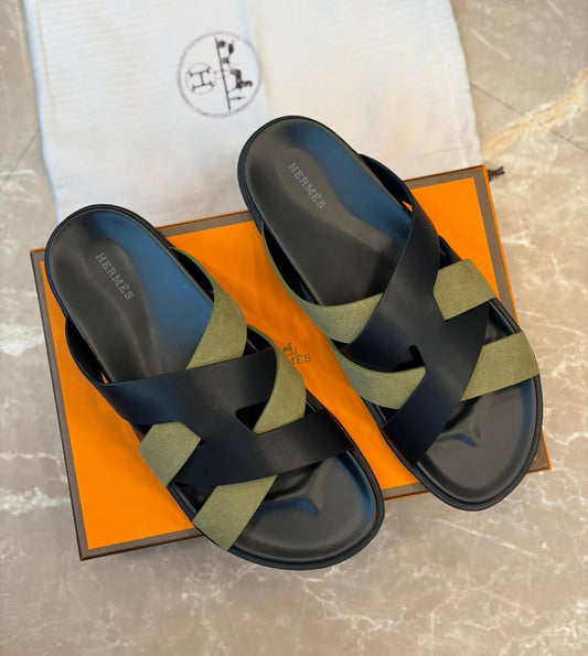 Hermes  
for men master quality 
230 dhs✅
 (size 40to46)

Zain59
♥️♥️♥️