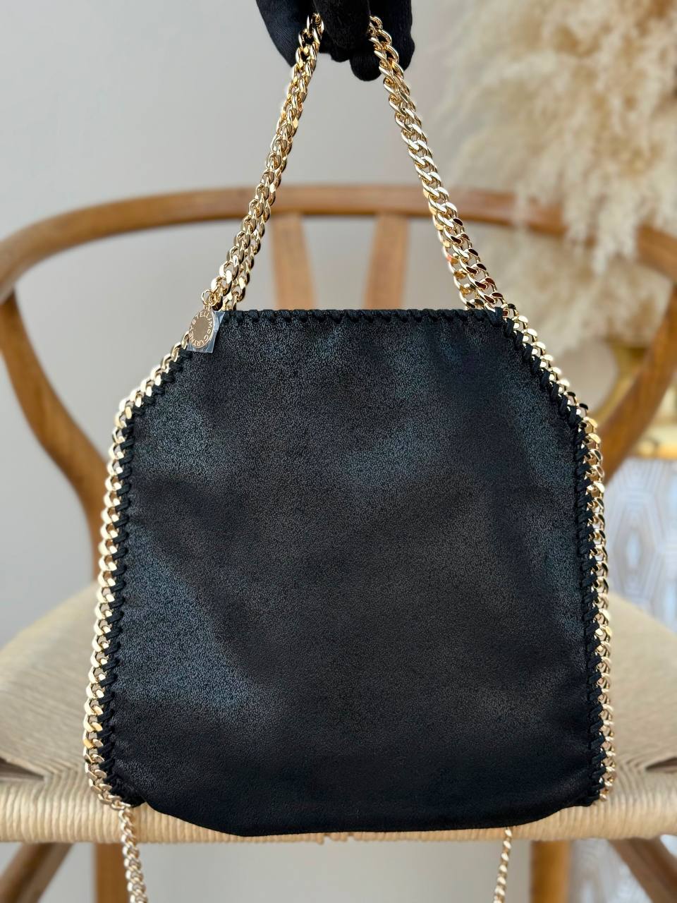 STELLA McCARTENY
25cm
350 dhs🇦🇪🇦🇪
Top quality

Zain167
♥️♥️♥️