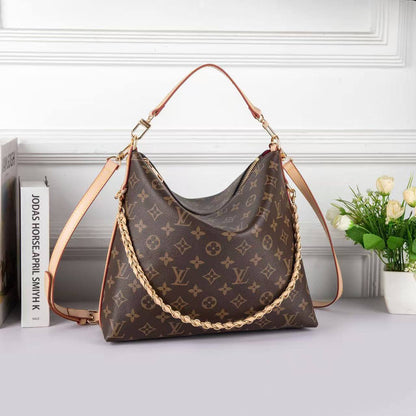LV

with box 
🎁🎁🎁

size:26×10×30cm  
115 dhs🗽

Zain114
♥️♥️♥️