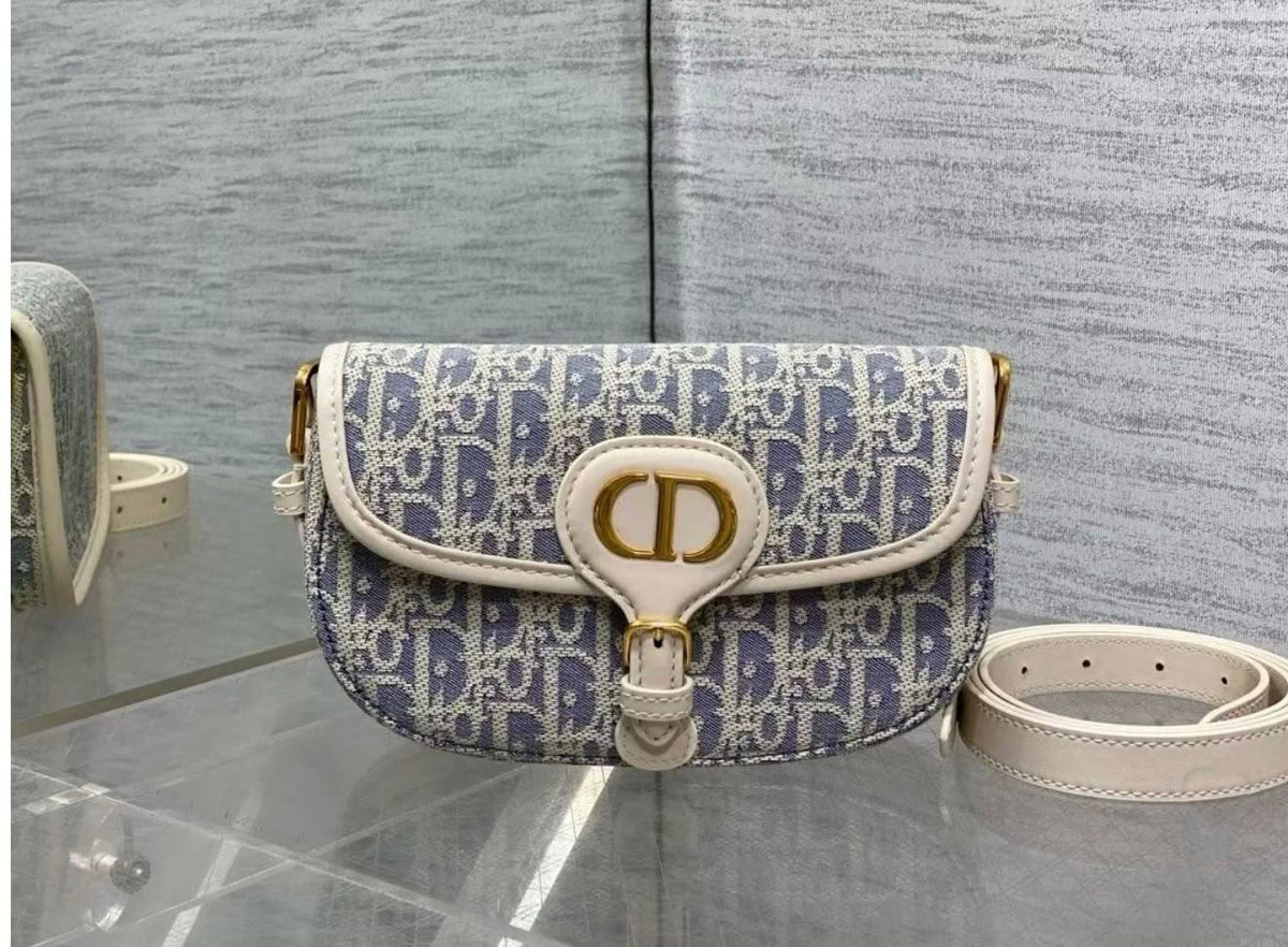Dior

Withbox 

95 dhs🇦🇪🇦🇪🇦🇪

Zain38
♥️♥️♥️